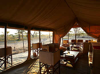 Olakira Migration Camp: In der Lounge