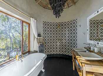 Tongabezi Lodge: Badezimmer des River Cottage