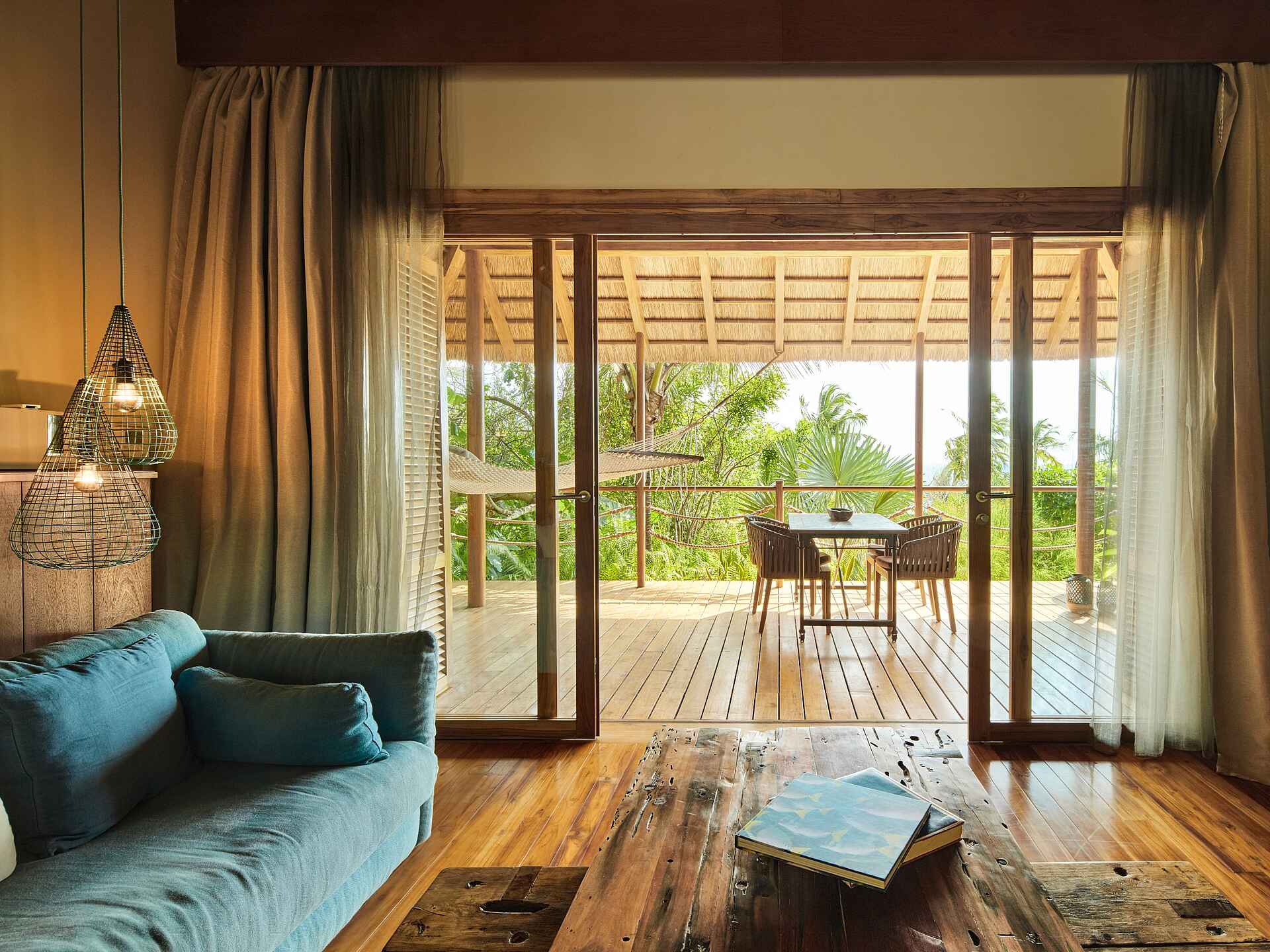 Zuri Zanzibar: Wohnbereich der Ocean Front Suite