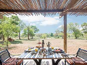 King's Camp: Dinner auf der Terrasse King's Camp: Dinner auf der Terrasse