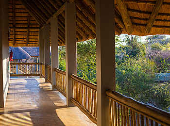 Chobe Bush Lodge: Balkon mit Aussicht Chobe Bush Lodge: Balkon mit Aussicht