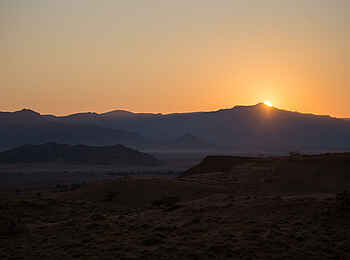 Desert Whisper Villa: Dämmerung