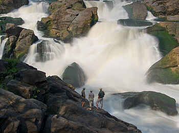Mkulumadzi Lodge: Blick auf die Kapichira Waterfalls