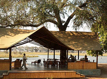 Old Mondoro Camp: Hauptgebäude