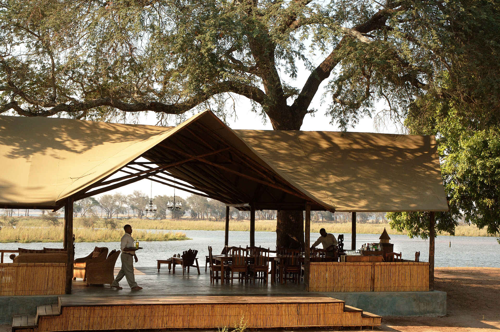 Old Mondoro Camp: Hauptgebäude