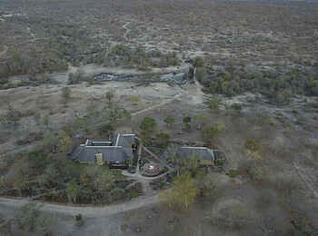 Jacis Sabi House: House und Cottage im Busch