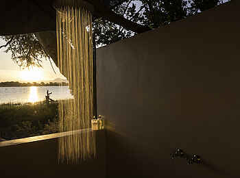 Kuthengo Camp: Dusche Kuthengo Camp: Dusche