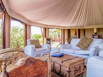 Ol Seki Hemingways Mara: Sitzgelegenheit in einem Gästezelt