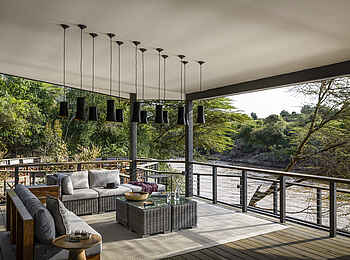 Sanctuary Olonana: Blick vom Hauptbereicht auf den Fluß Sanctuary Olonana: Blick vom Hauptbereicht auf den Fluß