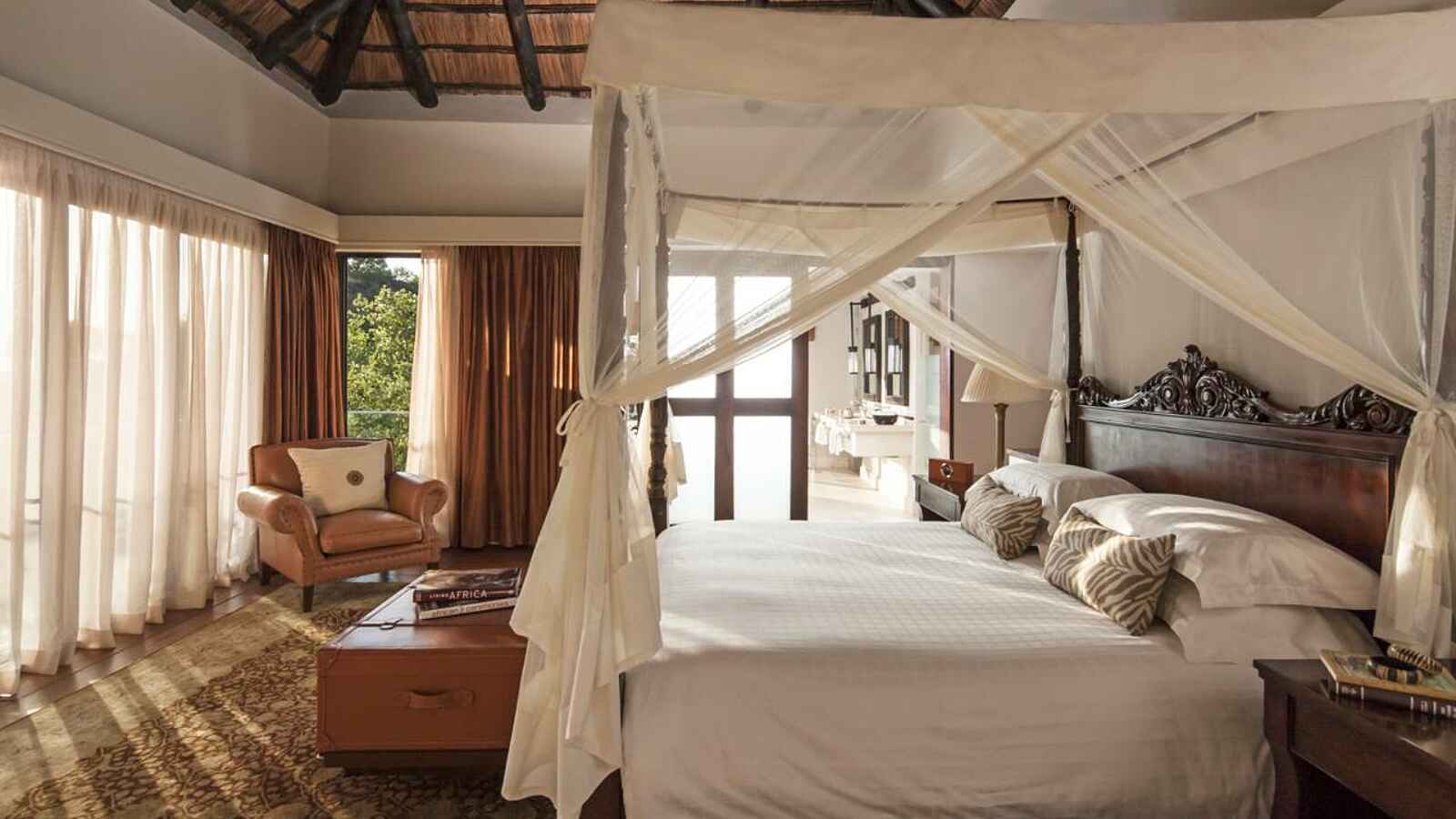 Four Seasons Safari Lodge: Himmelbett Four Seasons Safari Lodge: Himmelbett