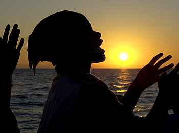 Kaya Mawa: Sängerin aus dem Nkwhazi-Chor