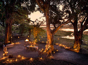 Nxabega Under Canvas Camp: Abendstimmung