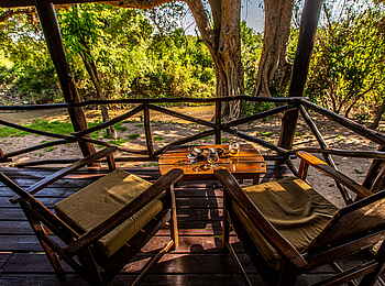 Tipilikwani Mara Camp: Auf der Terrasse