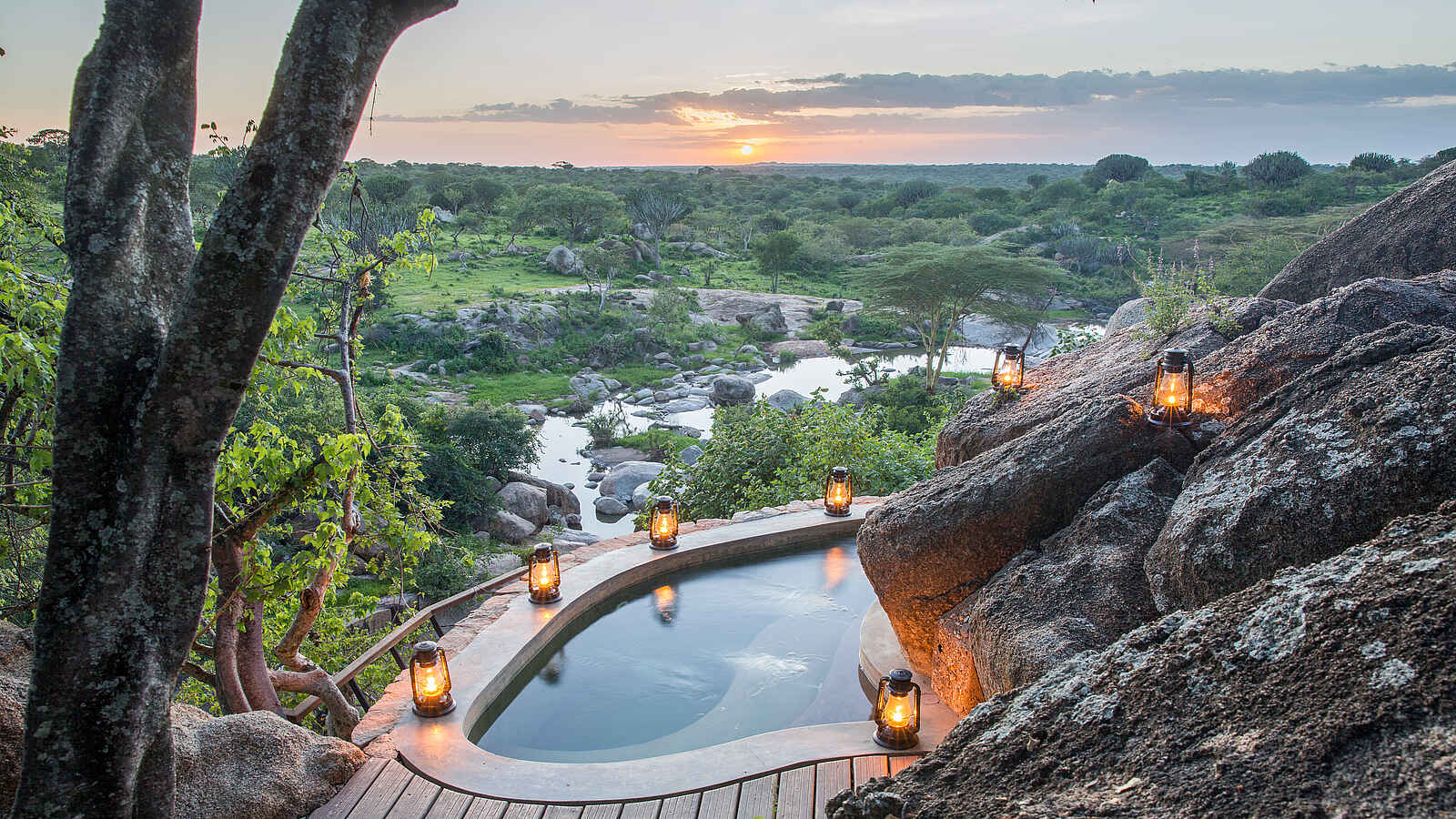 Legendary Mwiba Lodge: Geheizter Pool mit Laternen Legendary Mwiba Lodge: Geheizter Pool mit Laternen
