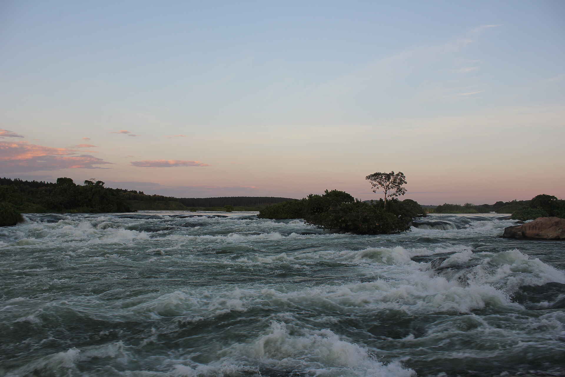 Lemala Wildwaters Lodge: Aussicht auf Wildwasser