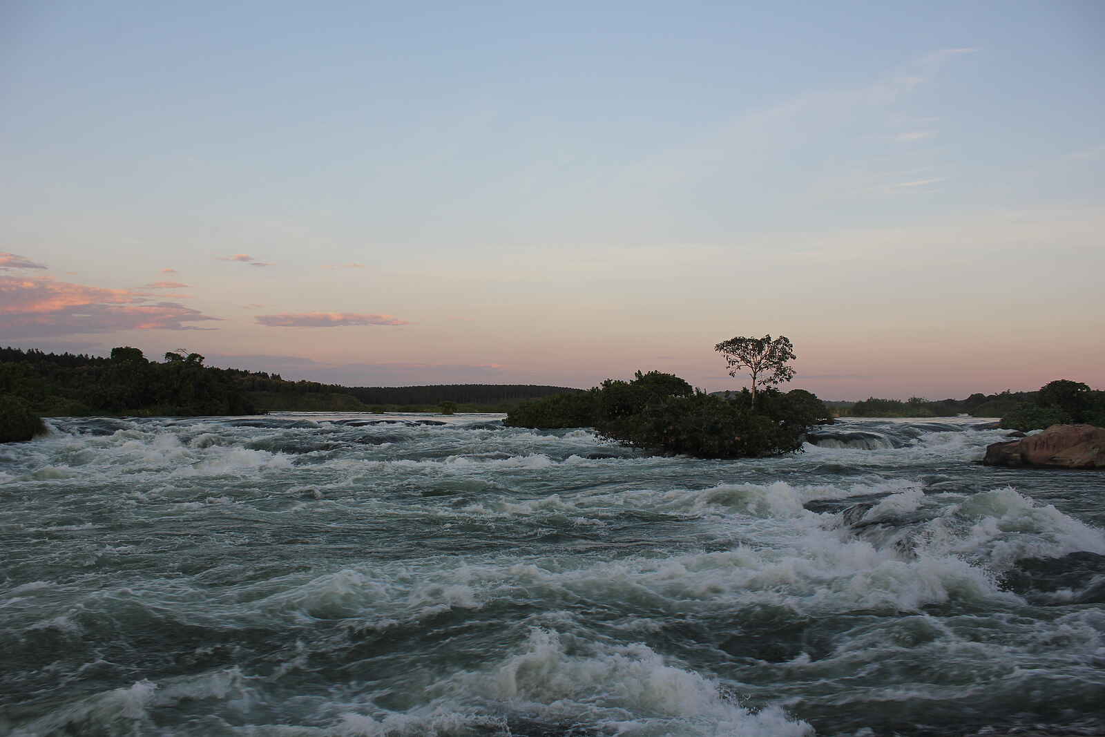 Lemala Wildwaters Lodge: Aussicht auf Wildwasser Lemala Wildwaters Lodge: Aussicht auf Wildwasser
