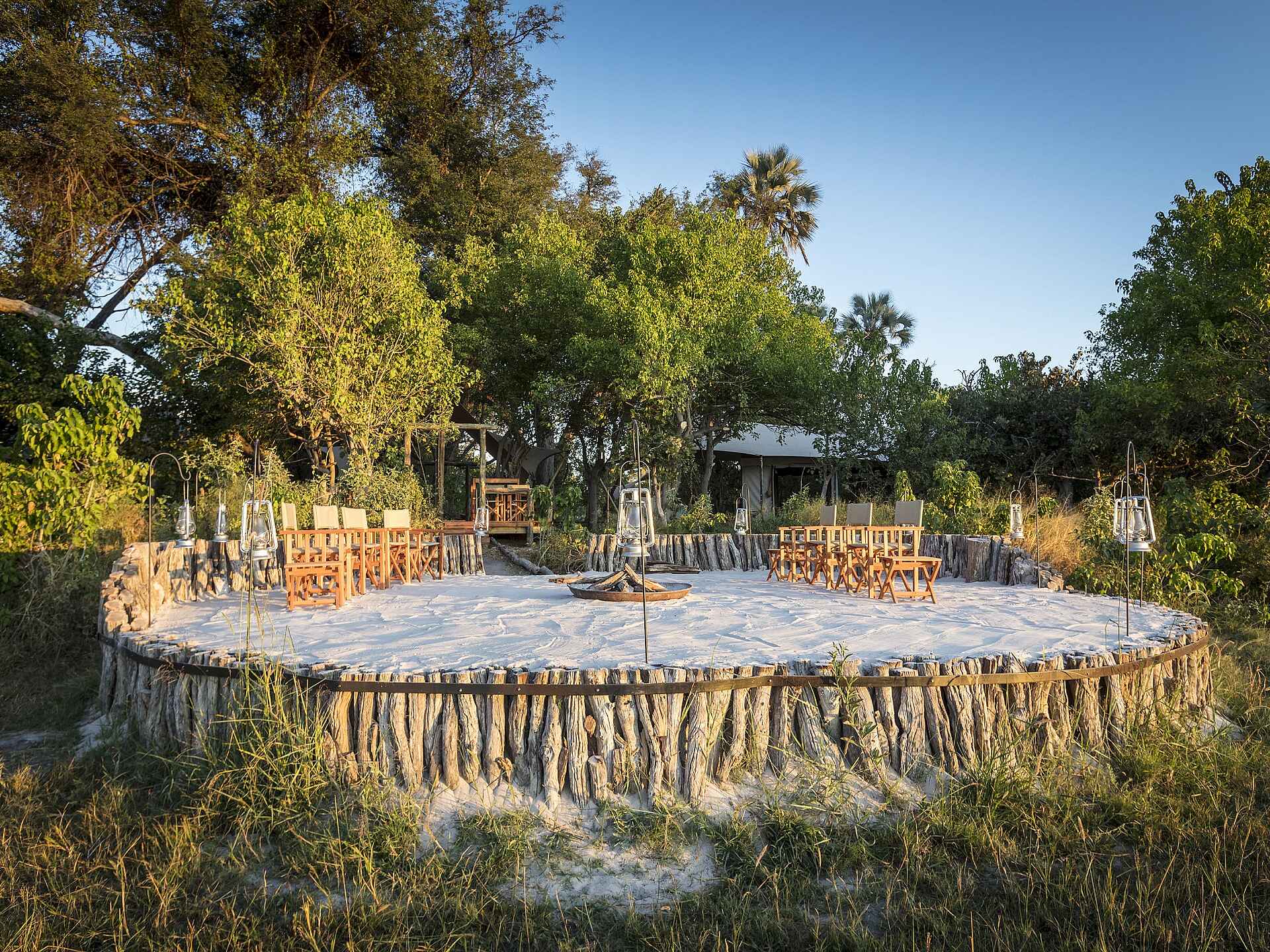 Amber River Camp: Lagerfeuerstelle Amber River Camp: Lagerfeuerstelle