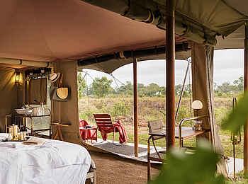 Angama Safari Camp: Blick auf die Terrasse