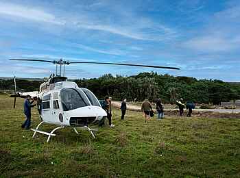 GweGwe Beach Lodge: Flug mit einem Helikopter