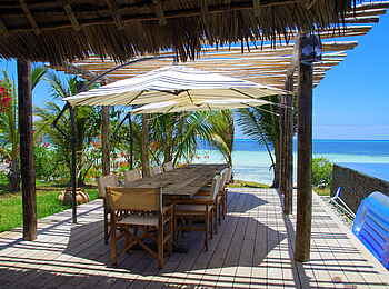 Qambani Luxury Resort: Am Strand