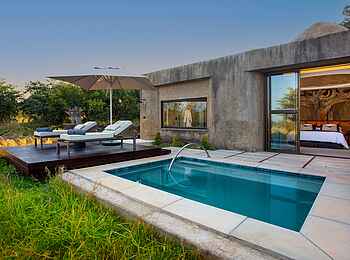 Sabi Sabi Earth Lodge: Amber Villa Poolbereich Sabi Sabi Earth Lodge: Amber Villa Poolbereich