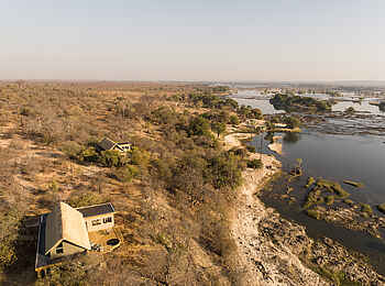 Victoria Falls River Lodge: Das Superior Familienzelt aus der Vogelperspektive