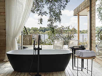 Victoria Falls River Lodge - Island Treehouse Suites: Badezimmer mit Ausblick Victoria Falls River Lodge - Island Treehouse Suites: Badezimmer mit Ausblick