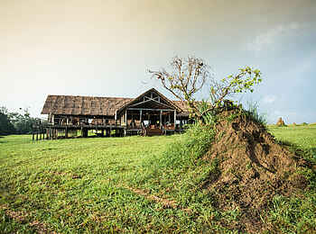 Mboko Camp: Der Speisesaal von Außen