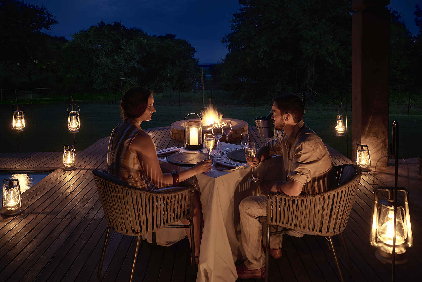 Sanctuary Chobe Chilwero: Romantisches Abendessen Sanctuary Chobe Chilwero: Romantisches Abendessen