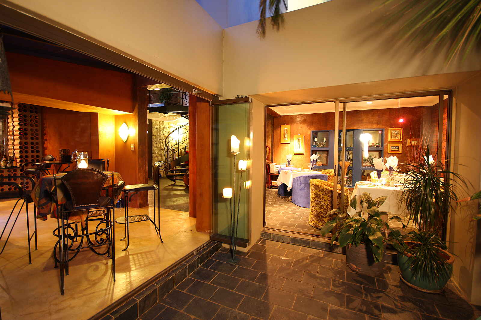 African Rock Hotels: Patio African Rock Hotels: Patio