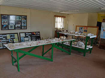 Hoanib Skeleton Coast Camp: Im Mowe Bay Museum Hoanib Skeleton Coast Camp: Im Mowe Bay Museum