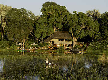 Jacana Camp: Ansicht doppelstöckiges Hauptgebäude Jacana Camp: Ansicht doppelstöckiges Hauptgebäude