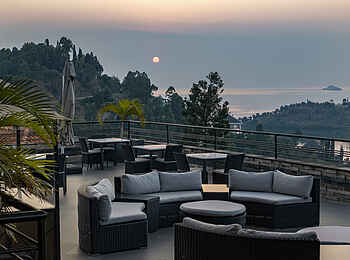 Lux Lake Kivu Hotel: Restaurant Cleo Loungebereich