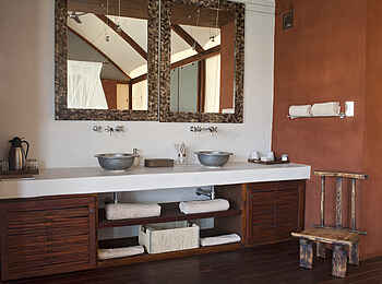 Okahirongo River Camp: Badezimmer Okahirongo River Camp: Badezimmer