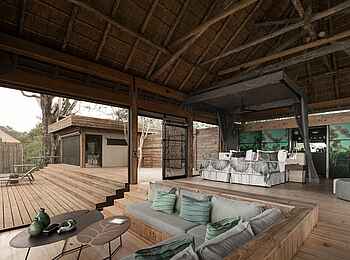 Vumbura Plains Camp: Family Room Lounge