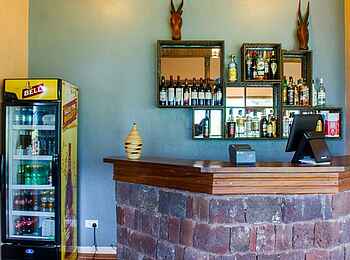 Ichumbi Gorilla Lodge: Bar