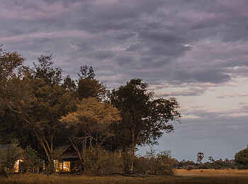 Chitabe Lediba Camp: Standard Tent Dämmerung