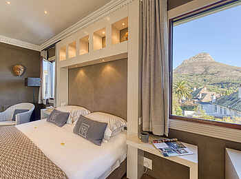 De Tafelberg Guesthouse: Blick auf den Lions Head von der Deluxe Suite