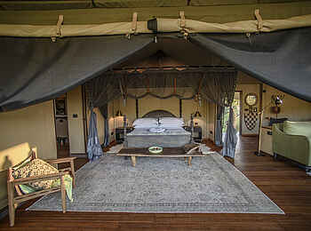 Madwaleni River Lodge: Luxury Romance Tent