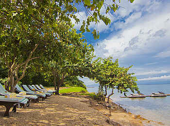 Mbali Mbali Gombe Lodge: Liegestühle