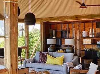 Tuludi Camp: Die Lounge Tuludi Camp: Die Lounge