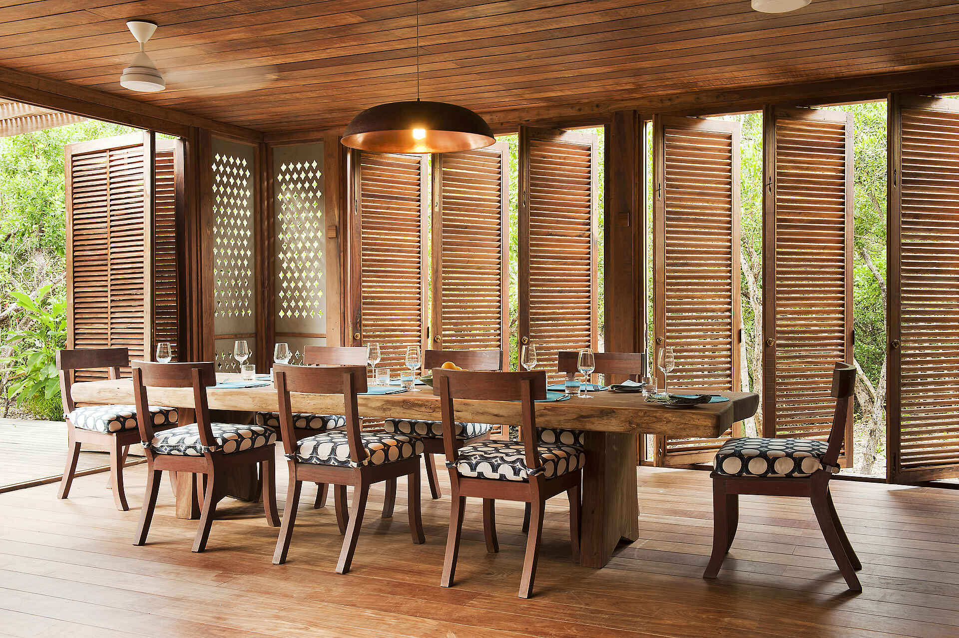 Vamizi Island: Großer Essbereich in der Kipila Villa essbereich, kipila, &Beyond, Mosambik, Vamizi Island, afrikarma, afrikarma safaris, afrikarma safaris - wildnis. hautnah, afrikarma.de