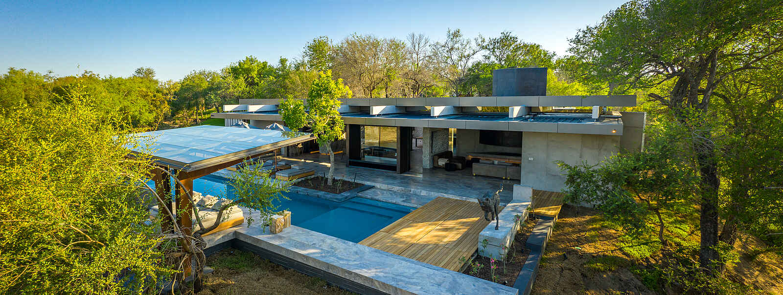 Cheetah Plains Karula House: Das Haupthaus von Außen Cheetah Plains Karula House: Das Haupthaus von Außen