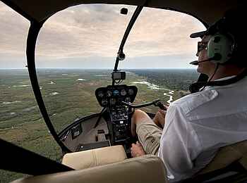 Linyanti Expeditions: Hubschrauberflug Linyanti Expeditions: Hubschrauberflug