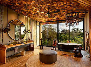 andBeyond Grumeti Serengeti River Lodge: Das Badezimmer andBeyond Grumeti Serengeti River Lodge: Das Badezimmer