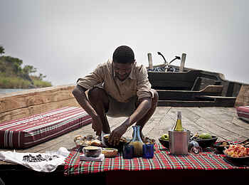 Greystoke Mahale: Picknick auf dem Boot