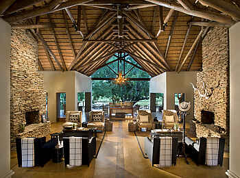 Lion Sands Tinga Lodge: Wohnbereich