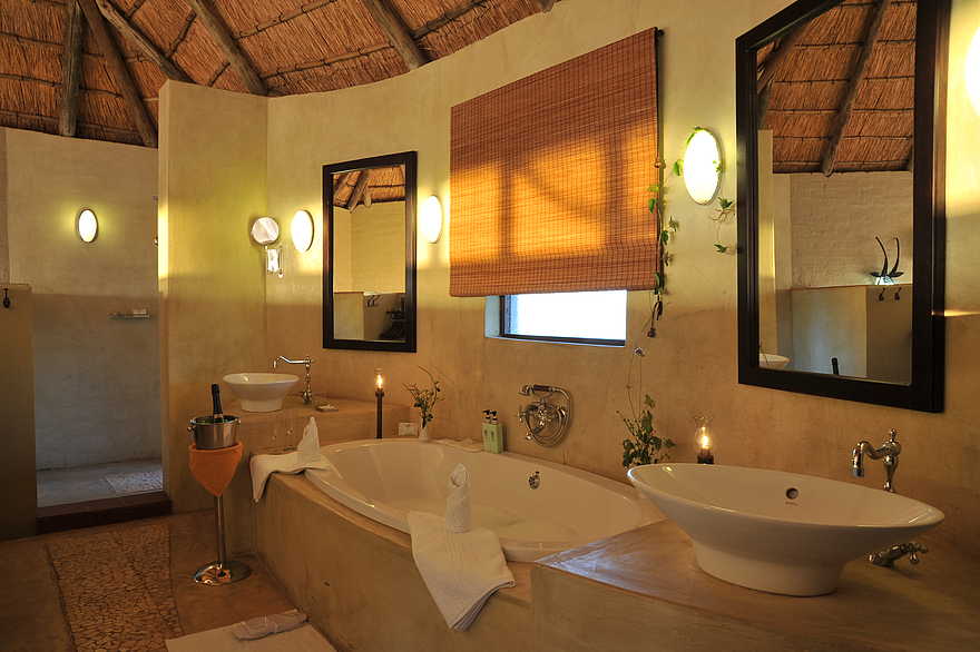 Ngoma Safari Lodge: Badezimmer Ngoma Safari Lodge: Badezimmer