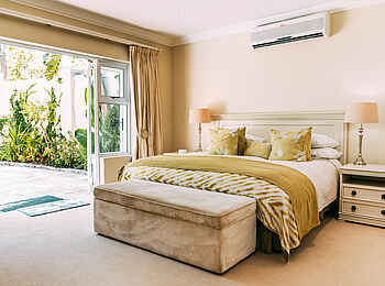 The Last Word Constantia Boutique Hotel: Blick in eine Pool Suite The Last Word Constantia Boutique Hotel: Blick in eine Pool Suite