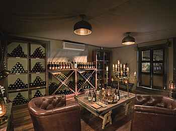 Duba Plains Camp: Weinkeller